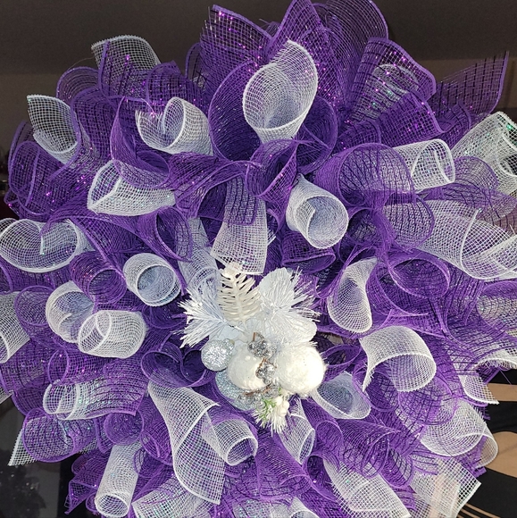 Custom Christmas Wreaths - Picture 6 of 15